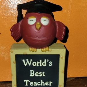 Owl for worlds best teacher. Decor 2×3inches.